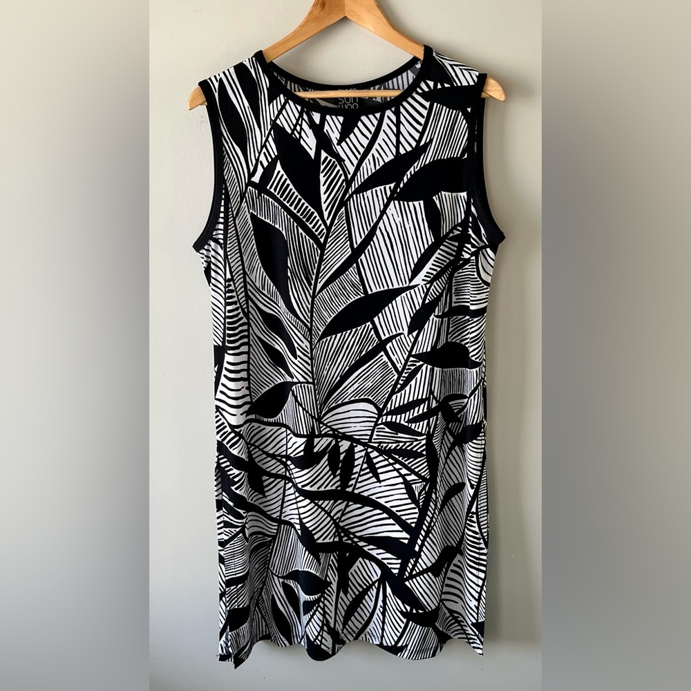 CLARA SUNWOO Black & White Sleeveless Leaf Print Tunic Tank Top -M- resortwear